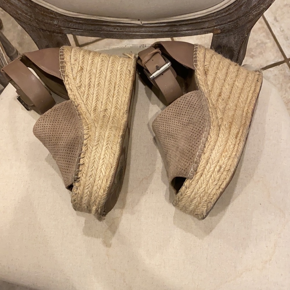 Marc Fisher wedges - Picture 2 of 11